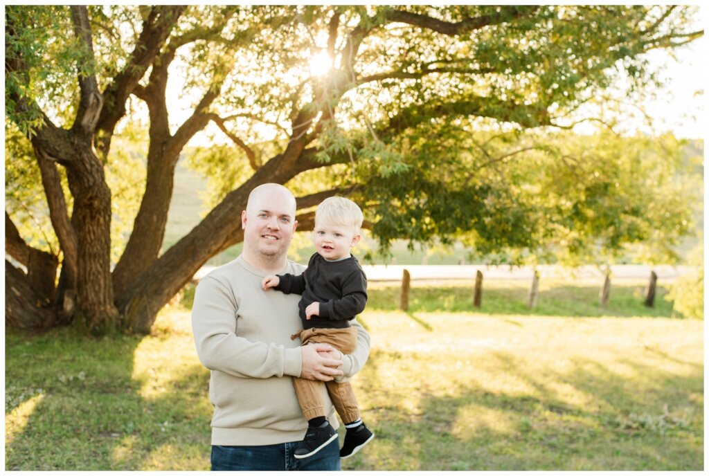 Munroe Family 2024 - Wascana Habitat Conservation Area -03 - Toddler with his dad