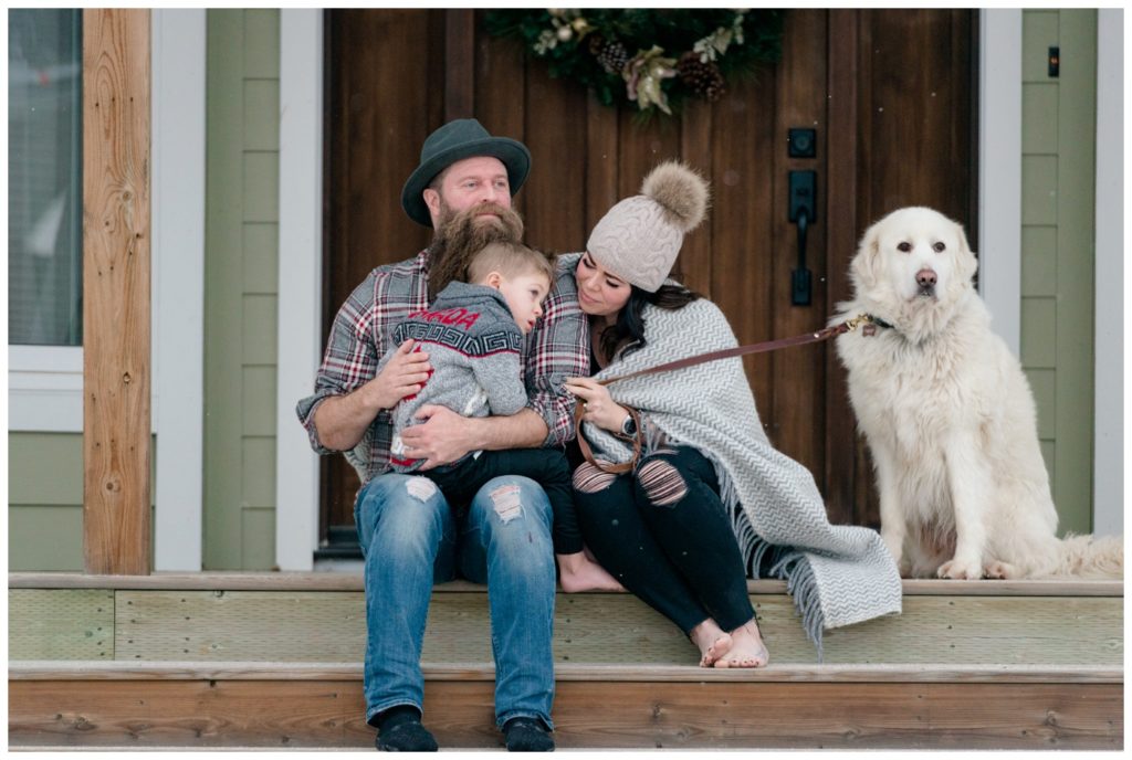 Regina Family Photographer - Keen Family - Dionne-Timothy-Shepherd - In home Family Session - Front Porch Snuggle - Blanket - Barefeet - Blanche Devereaux