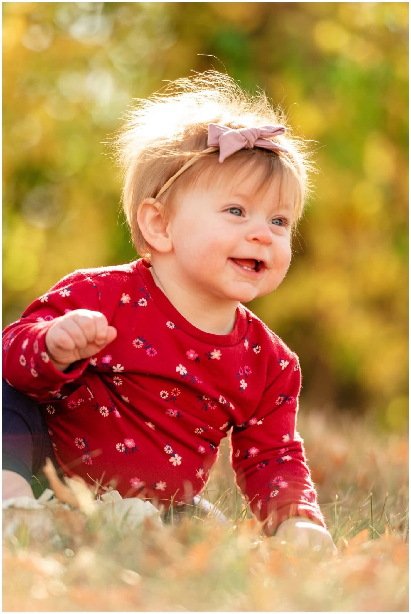 Regina-Family-Photography-Eyre-Family-Douglas-Park-Hill-04-Sun-in-poofy-hair