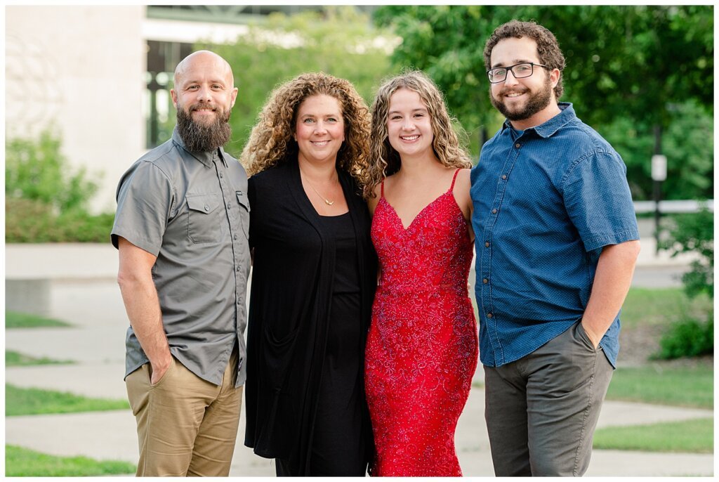 Cailey Baseden - Graduation 2021 - 04 - Baseden Family