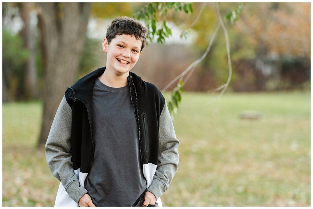 Regina Family Photography - University of Regina Library - Butler Family 2021 - 04 - Lucas