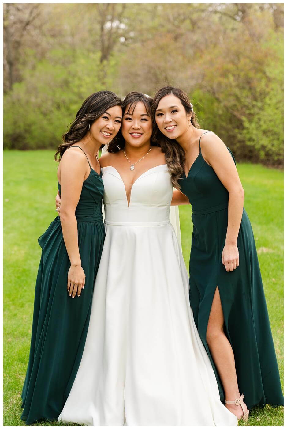 Sam & Benton - Wascana Park - 20 - Bride with her sisters
