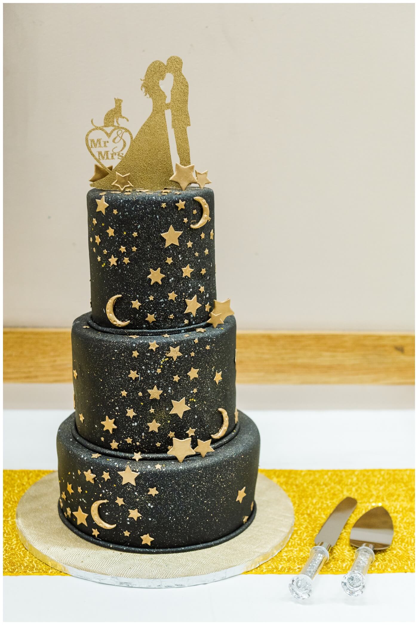 Shawn Jennifer - 27 - Moose Jaw Wedding Three tiered starry wedding cake by the Doughmestic Goddess